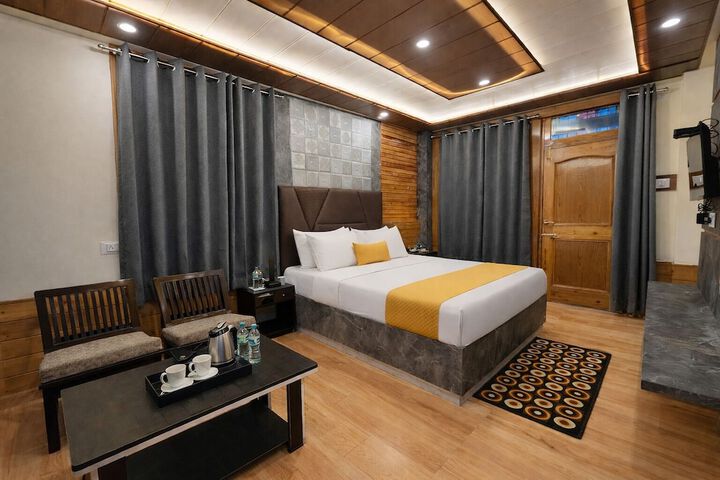 Room 7 of 27