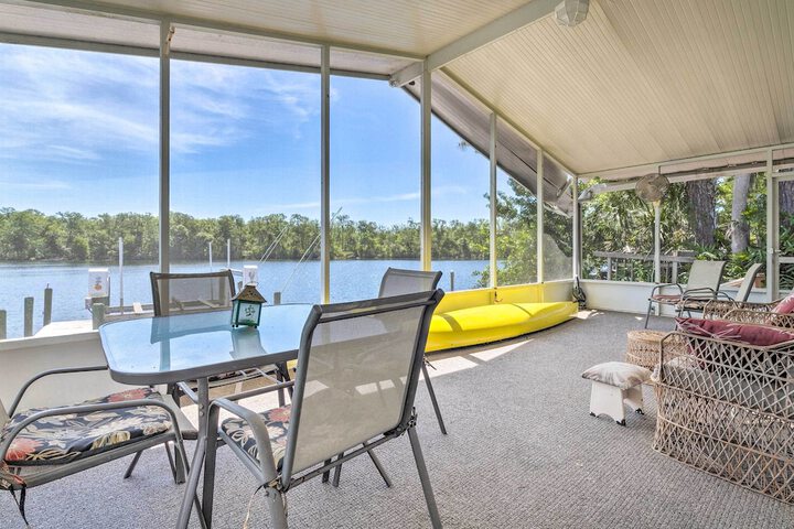 Anglers Getaway: Homosassa Home w / Boat Dock!
