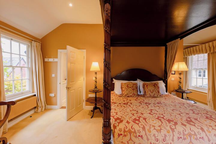 Room 5 of 51