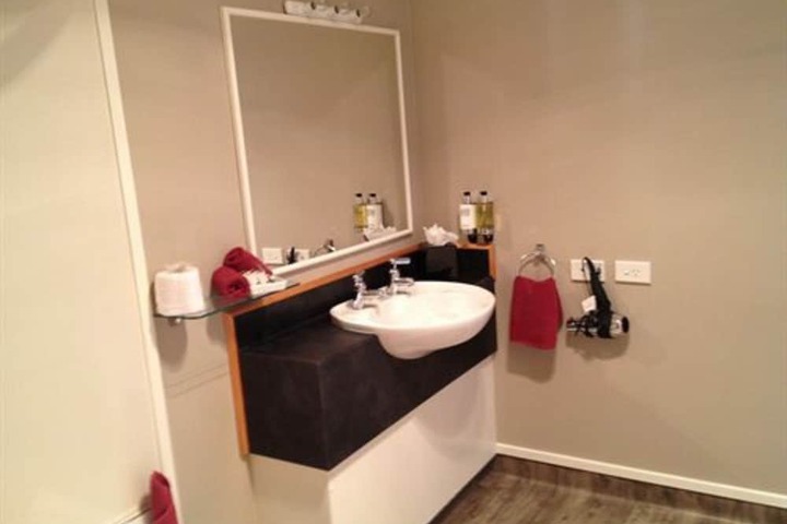 Room 8 of 40