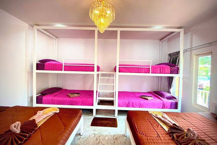 Room 4 of 54