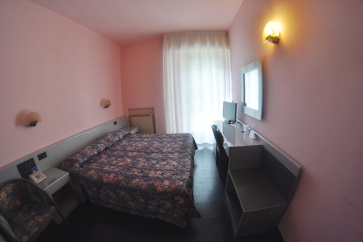 Room 7 of 45