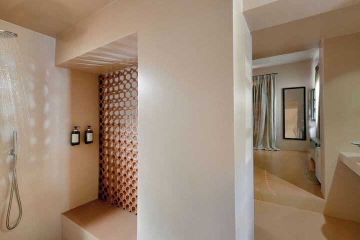 Room 212 of 282