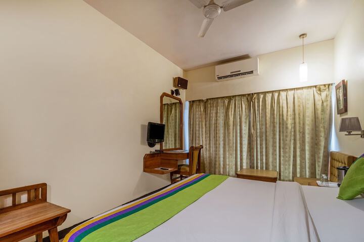 Room 15 of 40