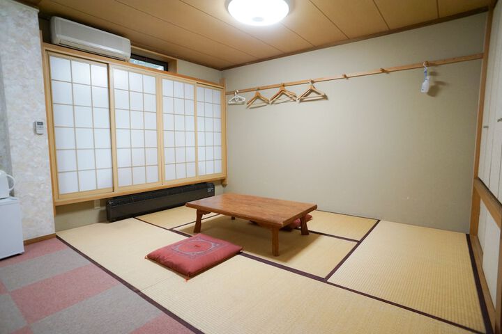 Room 19 of 66
