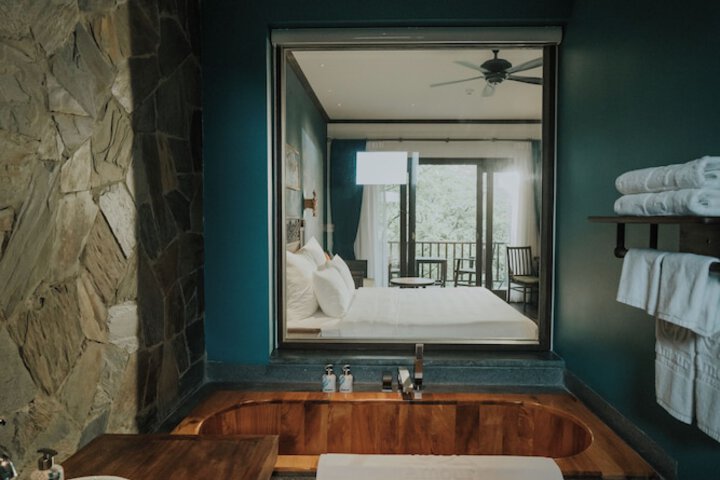 Room 40 of 63