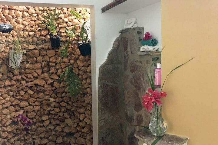 Room 40 of 77