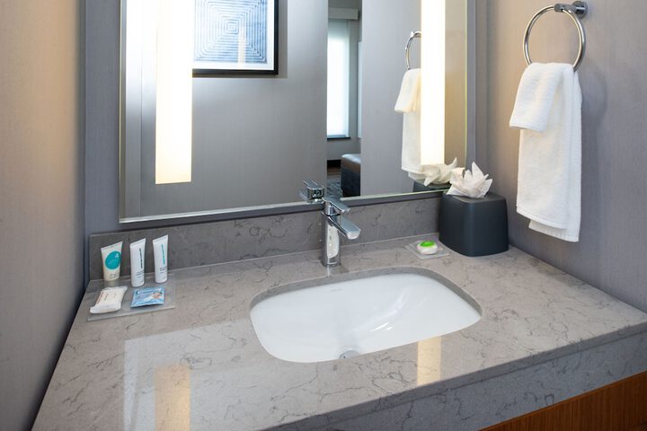 Bathroom sink