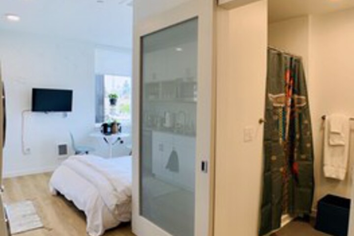 Room 8 of 13