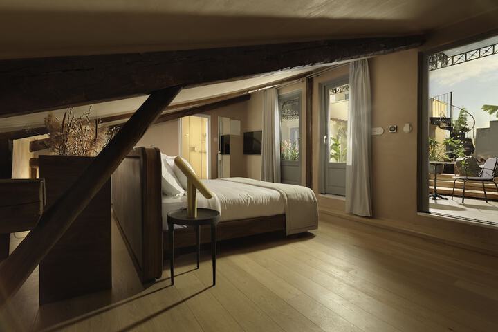 Room 22 of 67