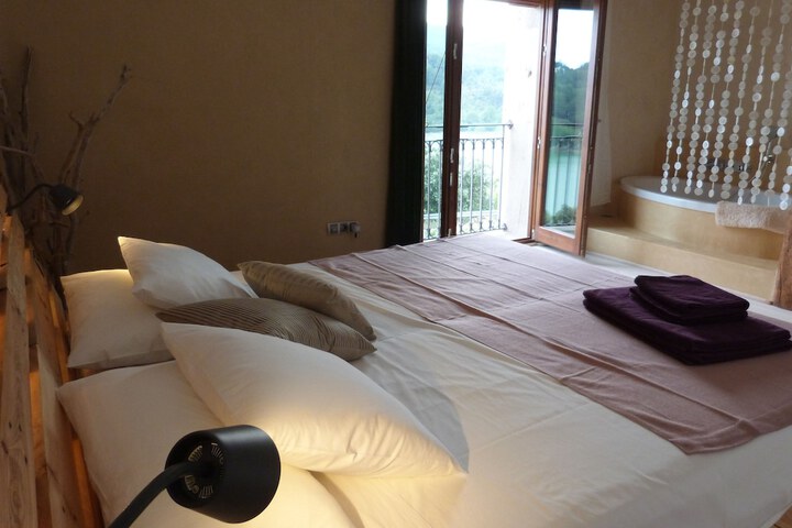 Room 42 of 42