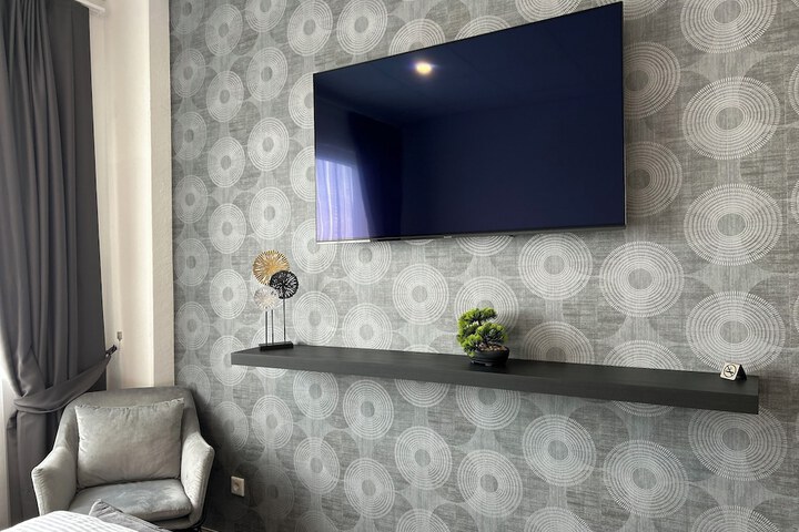 Room 12 of 23