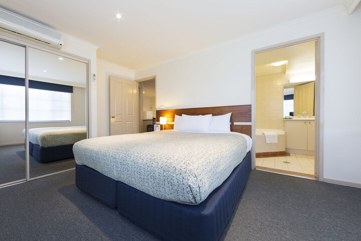 Room 5 of 29