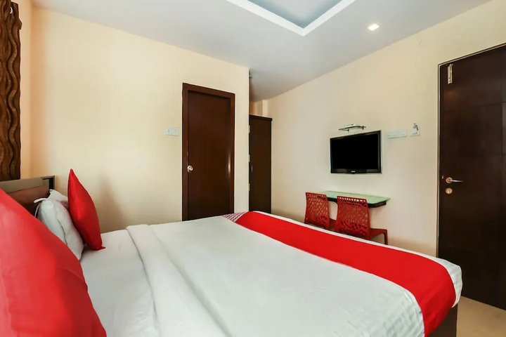 Room 5 of 13