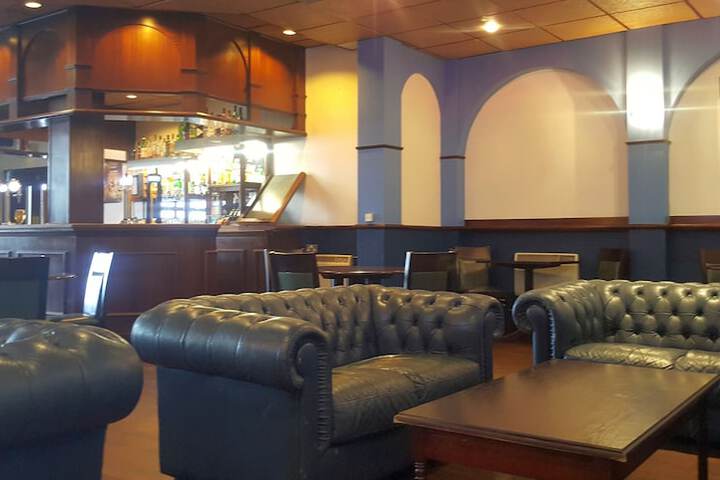 Sports bar