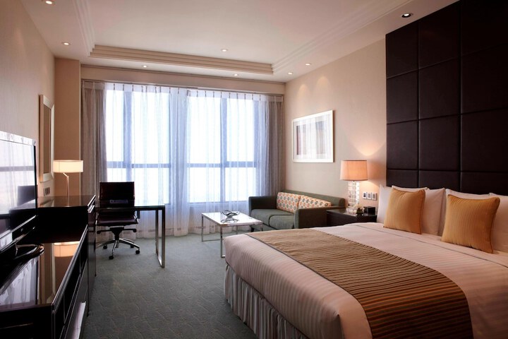 Room 16 of 68