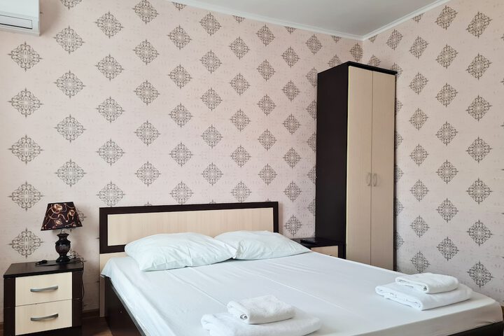 Room 8 of 54