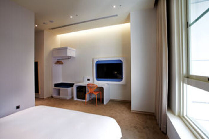 Room 49 of 72
