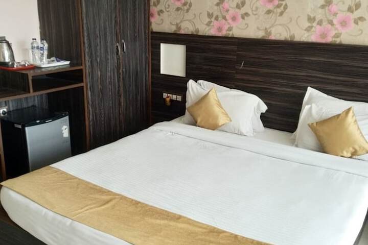Room 14 of 16