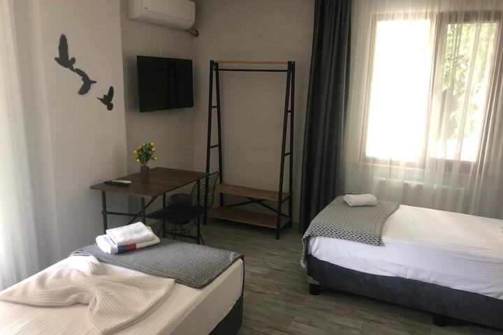 Room 17 of 37