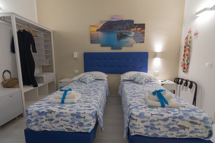 Room 9 of 31