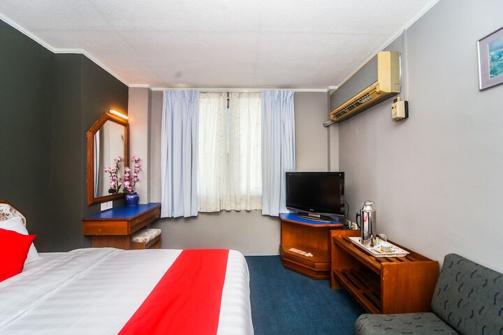 Room 9 of 21