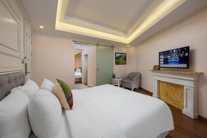 Room 4 of 94