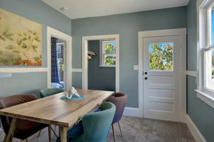 Room 8 of 14