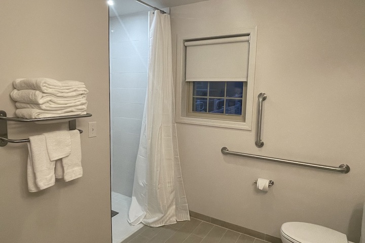 Room 11 of 22
