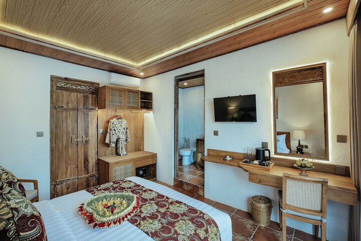 Room 10 of 35