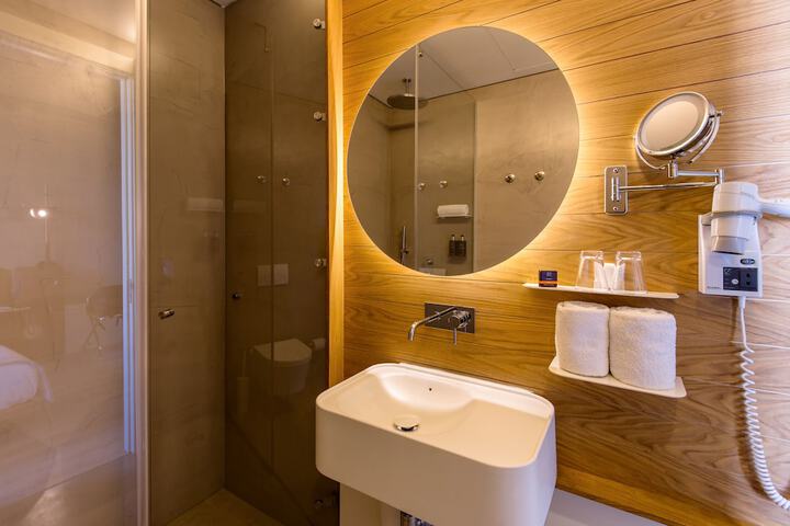 Clean Restrooms