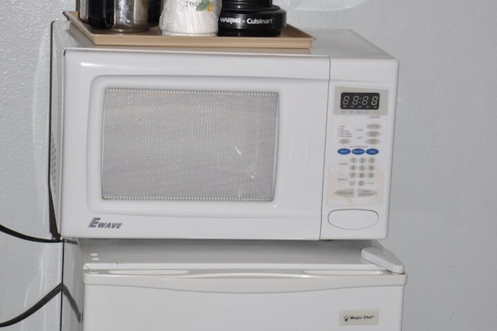 Mini-refrigerator