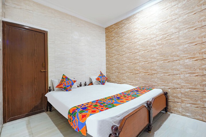 Room 18 of 31