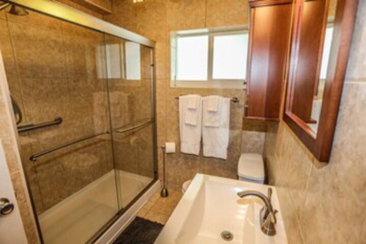 Room 5 of 18