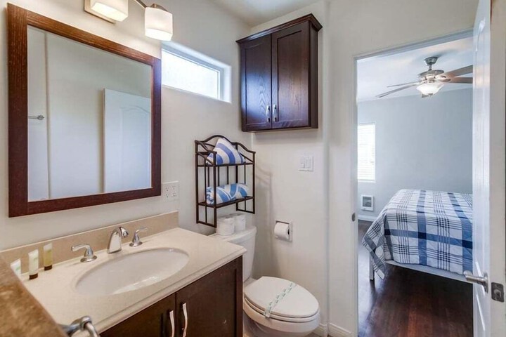 Room 16 of 24