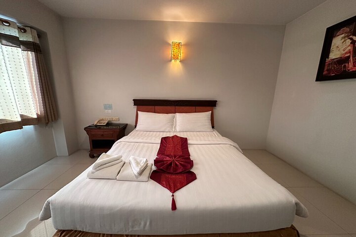 Room 10 of 60