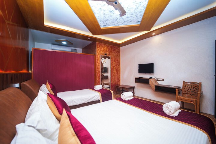 Room 15 of 27