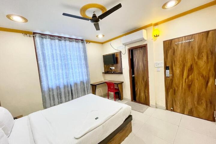 Room 30 of 42