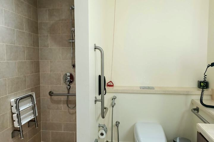 Room 127 of 179