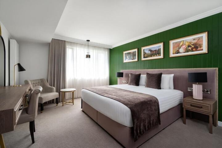 Room 2 of 15