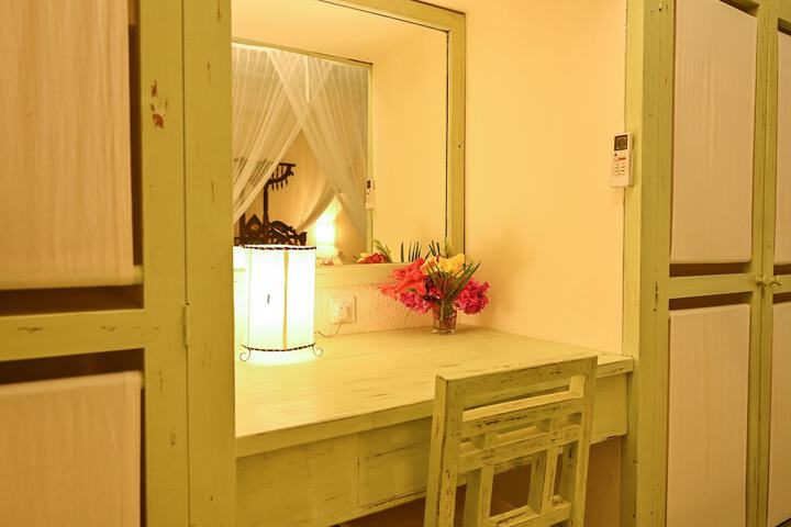 Room 31 of 195