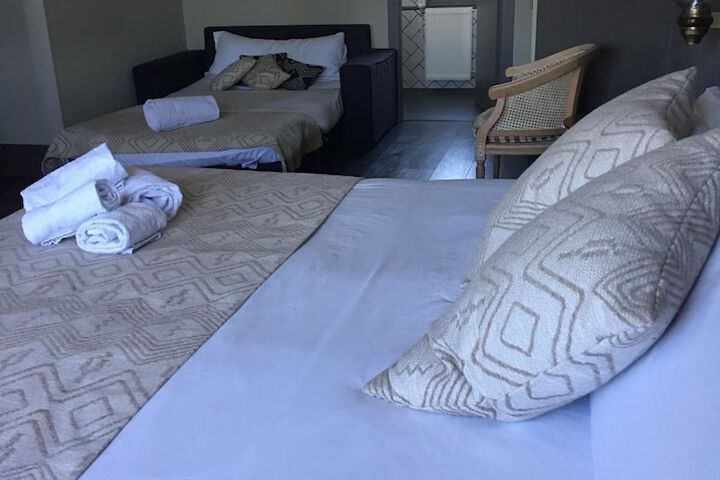 Room 17 of 40