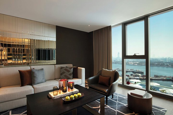 Room 30 of 170