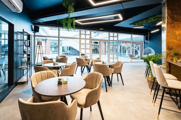 Coffee shop