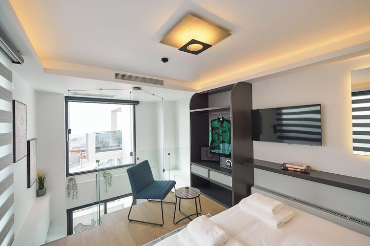 Room 16 of 113