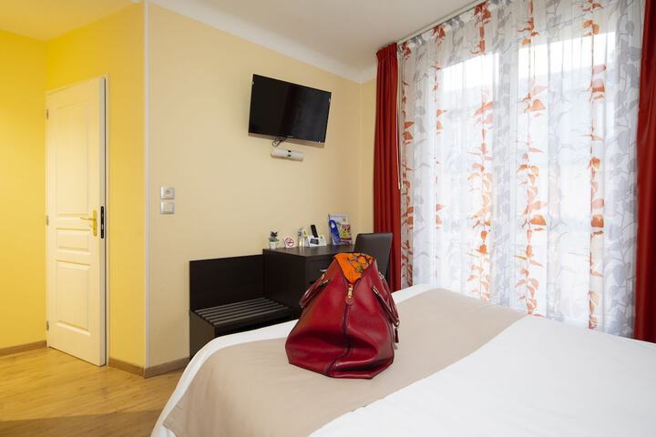 Room 15 of 80