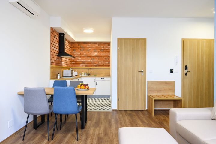 General 10 of 32