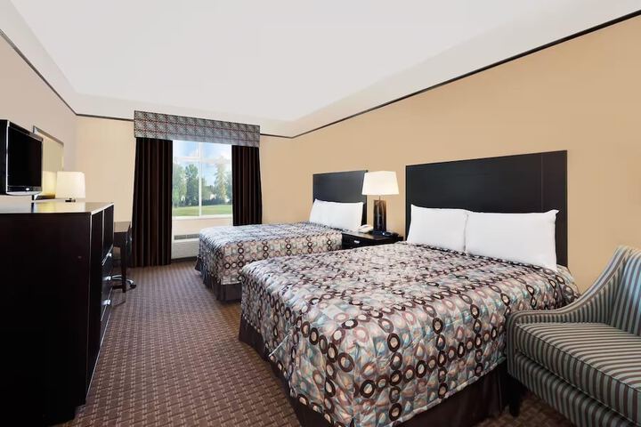 Room 6 of 13