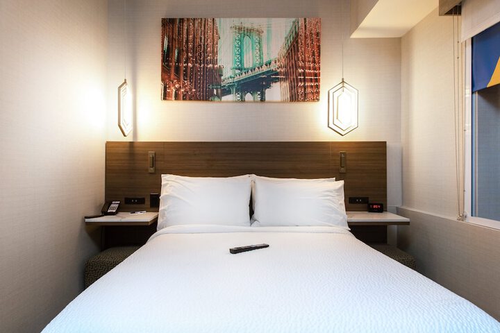 Standard Double Bed (3 of 7)