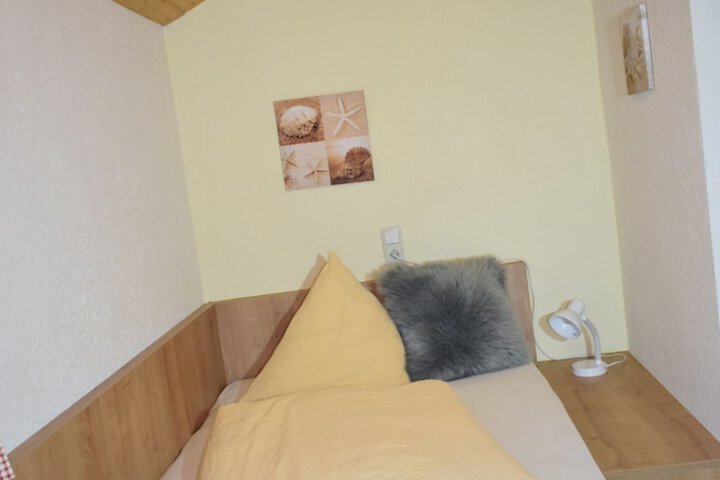 Room 6 of 36